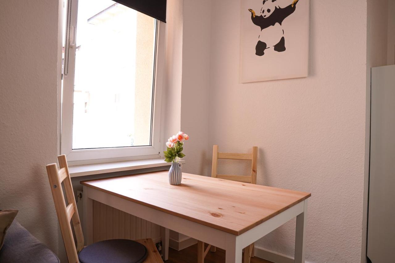 Fullhouse - Halle - T28 - Panda Apartment Екстер'єр фото
